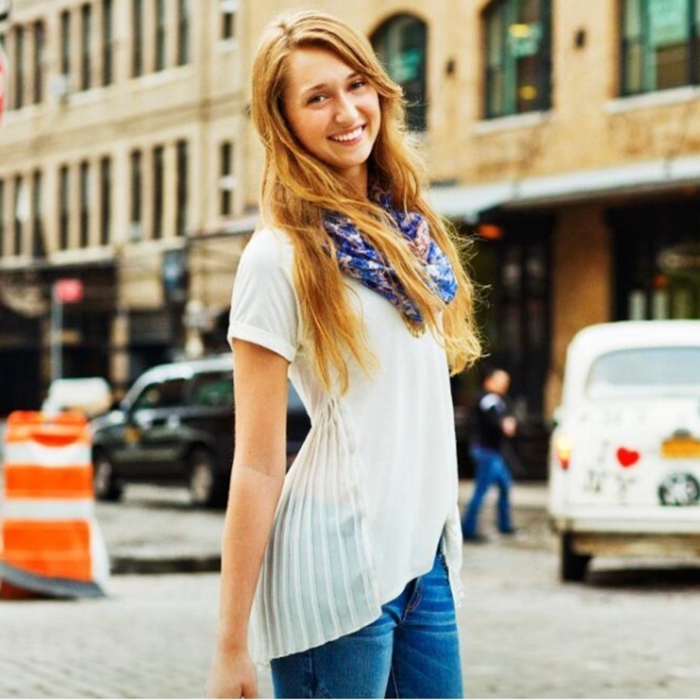American Eagle Outfitters Cream Happy Hour Tee
